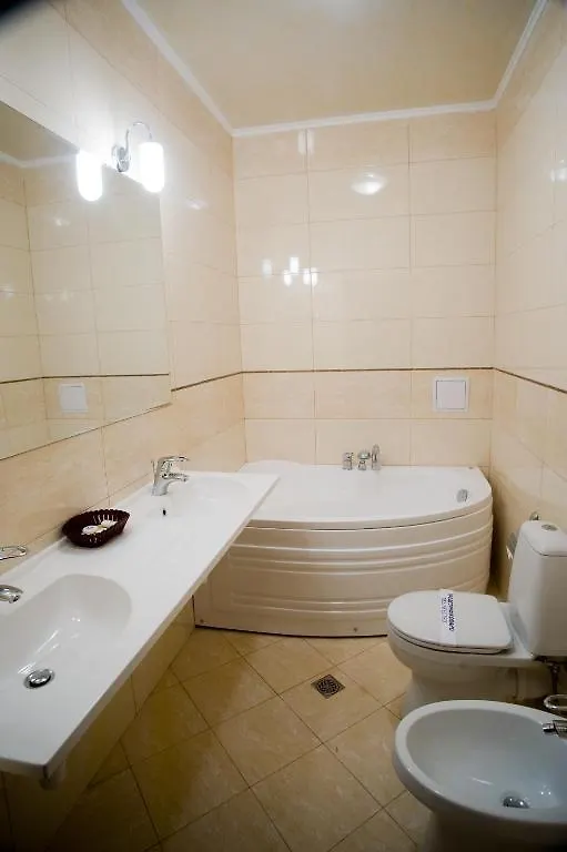 Hotel Mars Malekhuv 3*,